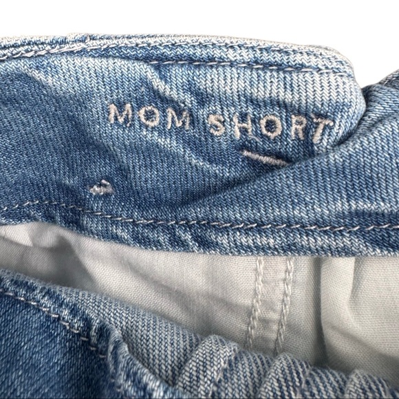 American Eagle Womens Mom Short Button Front Denim Jean Shorts Light Wash Size 6 - Picture 4 of 6